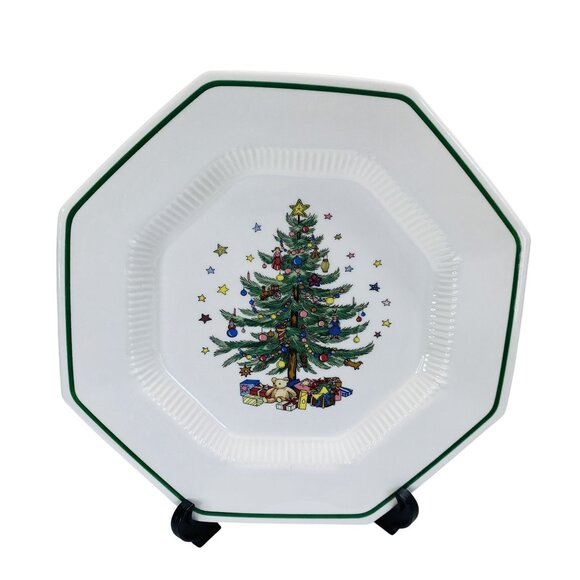 Nikko Christmastime Octagonal Plate 11" Fine China Dishwasher Safe Japan - Picture 1 of 4